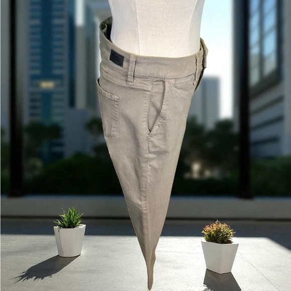 NWOT PAIGE ‘Rianne’ High-Waisted Cuff Jeans in “Seaweed Green” Size 23 - Picture 13 of 16